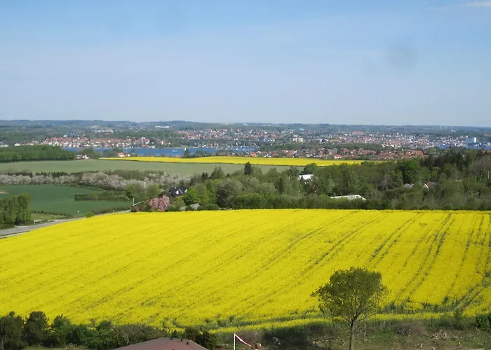 Oda ve Kahvaltı Tasinge 4*